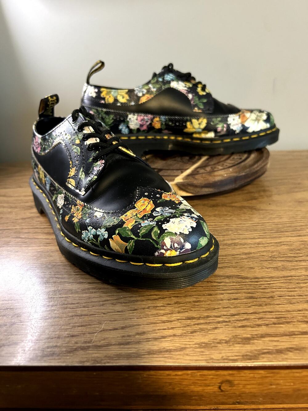 Dr Martens Darcy Floral 3989 DF Brogue size 9/EU 41